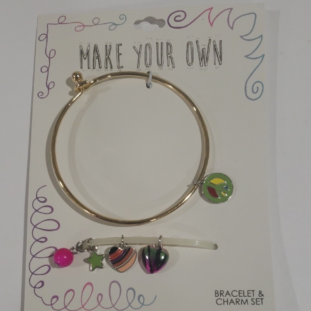 Elegant Vibrant Gold tone 7.5-inch Bracelet With Colorful Charm Set